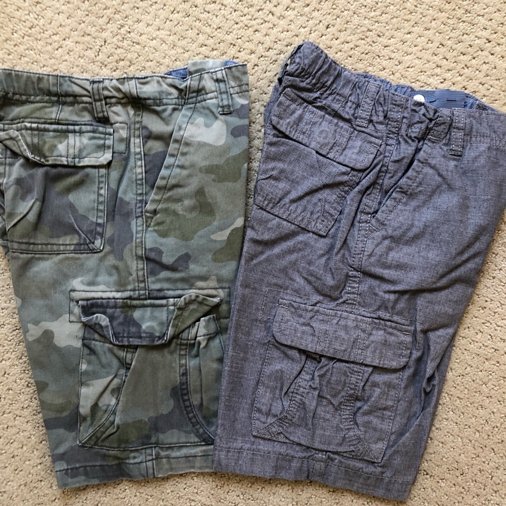 Boys grey/camo cargo shorts size small and medium